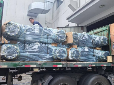 การขนส่งจำนวนมากแสดงให้เห็นถึงความแข็งแกร่ง: ซีรีส์เพลาขับเกรดเดอร์ขยายไปทั่วโลก