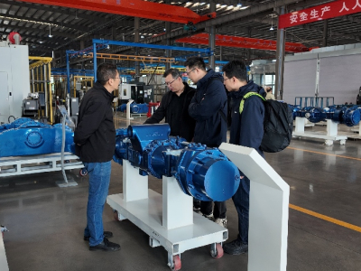 Sunward Intelligent Visits Shandong Lutong to Explore In-Depth Cooperation in Drive Axle Solutions