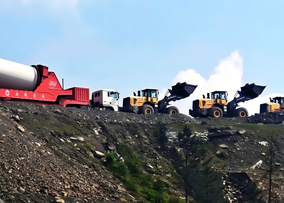 Yarlung Zangbo River Hydropower Drive Axle Breakthrough: Shandong Lutong Custom Axles Conquer Extreme Alpine Operations .jpg
