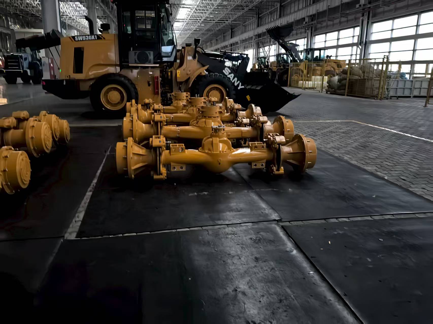 Reliable Driving, Driving the Future! Shandong Lutong: Empowering Global Loader Leaders to Unleash Unlimited Power!.jpg Reliable Driving, Driving the Future! Shandong Lutong: Empowering Global Loader Leaders to Unleash Unlimited Power!.jpg